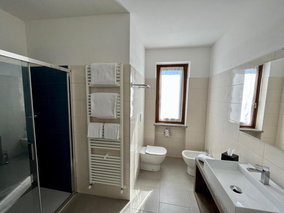 Superior Two-Bedroom Apartment Lake View