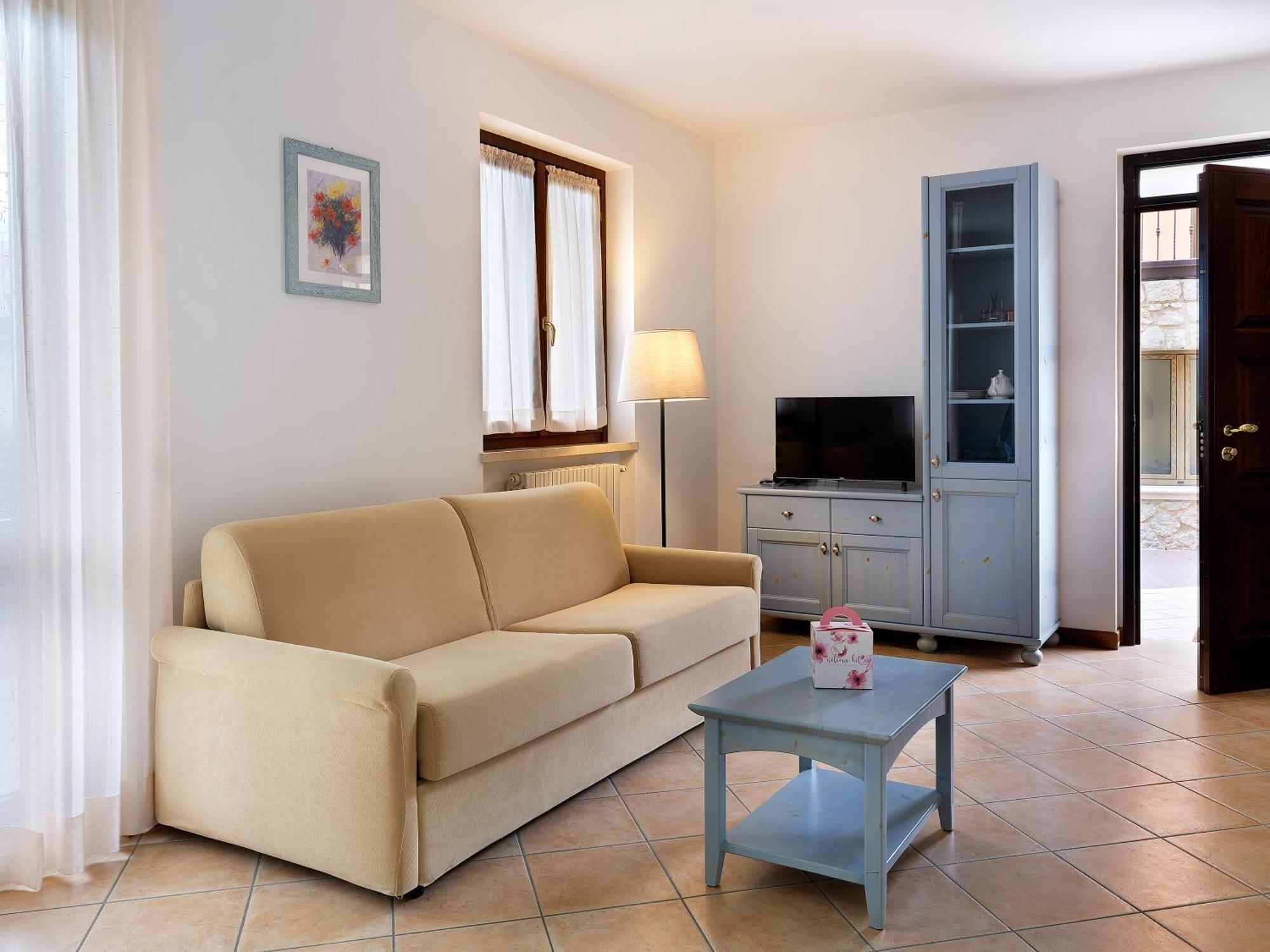 Standard One-Bedroom Apartment Lake View