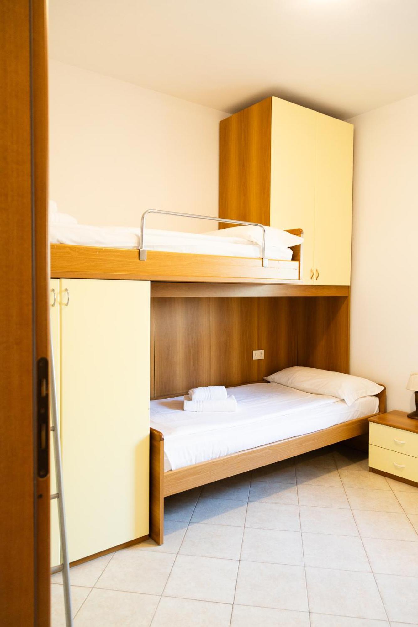 Economy Two-Bedroom Apartment Mountain View