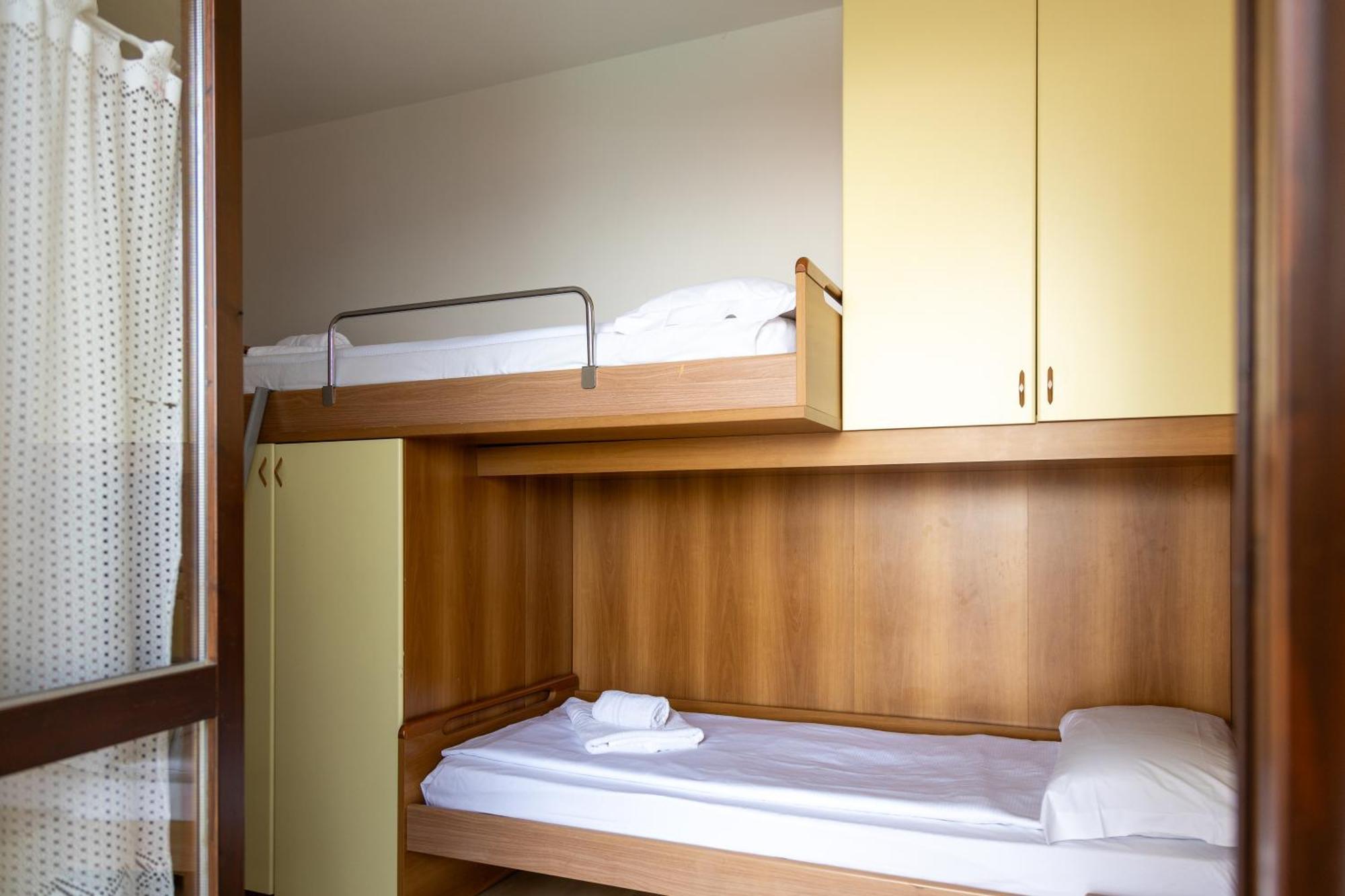 Economy Two-Bedroom Apartment Mountain View